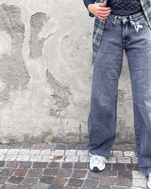 JEANS MYASTREET LAVAGGIO GRIGIO SCURO CON CUCITURA AL GINOCCHIO